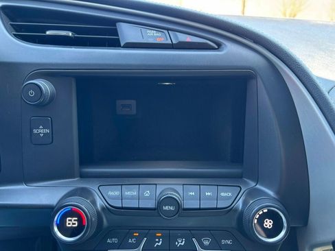 Used 2014 Chevrolet Corvette 2014 Chevrolet Corvette Stingr w/ Battery Protection Package image 17