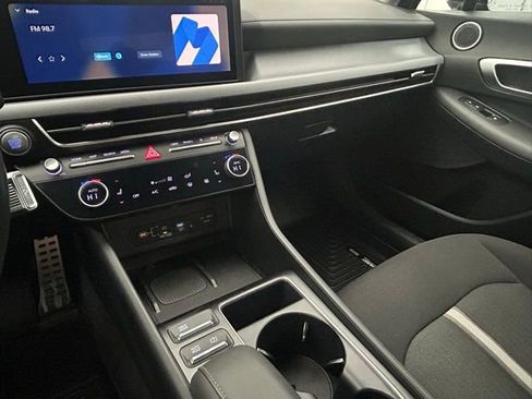 Used 2024 Hyundai Sonata SEL w/ Convenience Package image 25