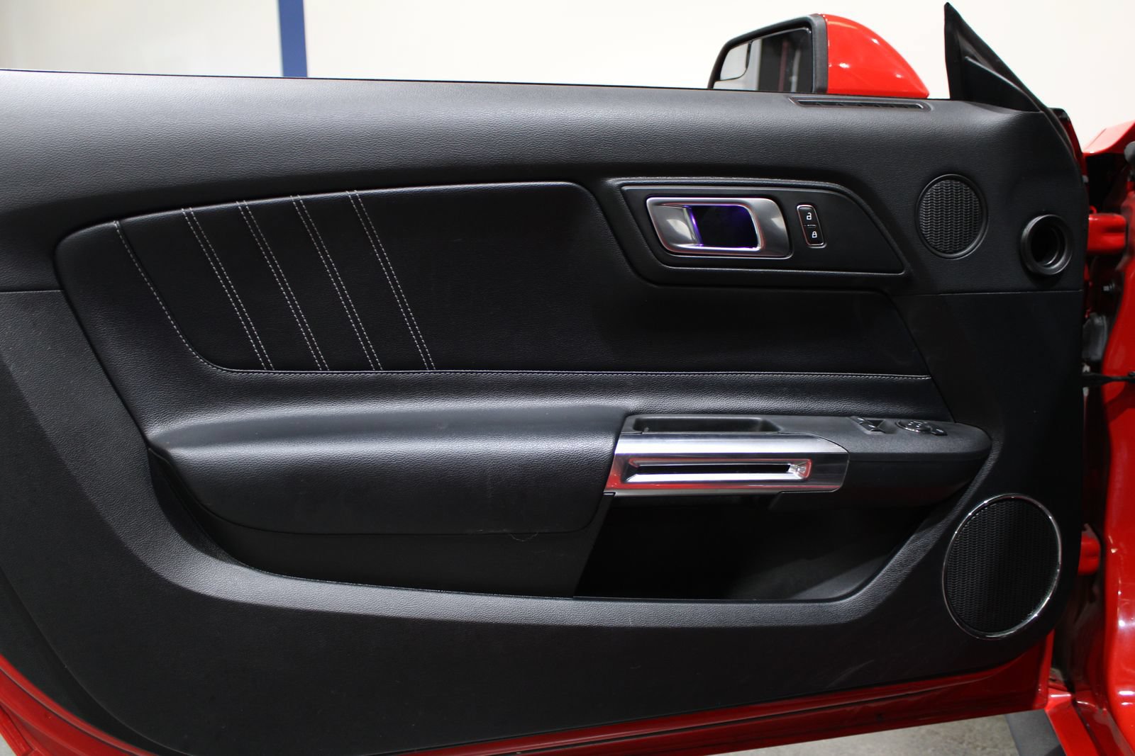 Used 2020 Ford Mustang Premium RWD image 19