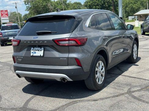Used 2023 Ford Escape Active w/ Tech Pack #2 AWD/4WD image 3