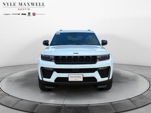 New 2026 Jeep Grand Cherokee L Limited AWD/4WD image 18
