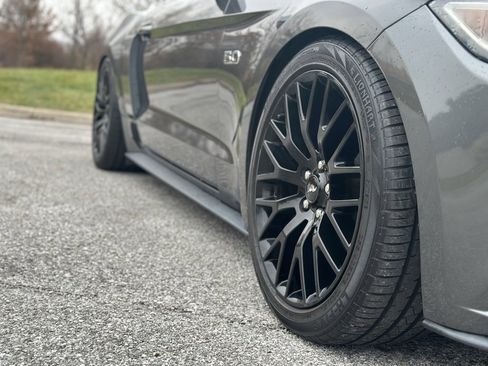 Used 2015 Ford Mustang GT Premium image 9