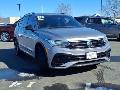 Used 2023 Volkswagen Tiguan SE R-Line image 3
