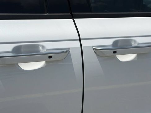 Certified 2024 Kia Carnival SX Prestige FWD image 12