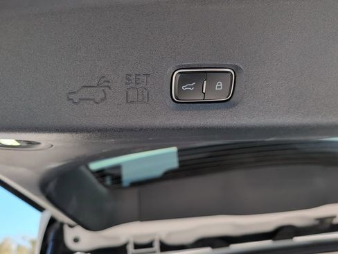 Certified 2025 Ford Expedition Active image 14