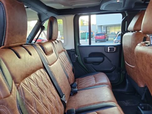 Used 2025 Jeep Wrangler Unlimited Sport AWD/4WD image 32
