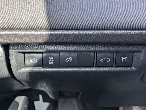 Used 2025 Toyota Camry LE FWD image 27