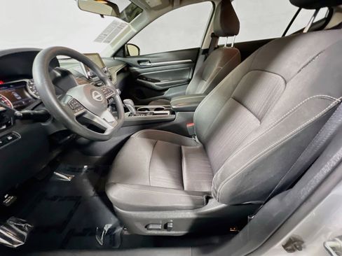 Used 2023 Nissan Altima 2.5 SV FWD image 15