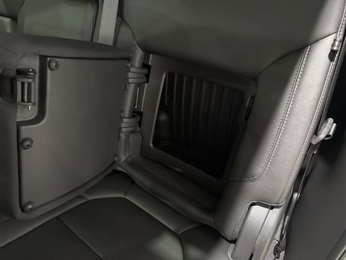 Used 2020 Chevrolet Silverado 1500 LTZ w/ LTZ Premium Package image 37