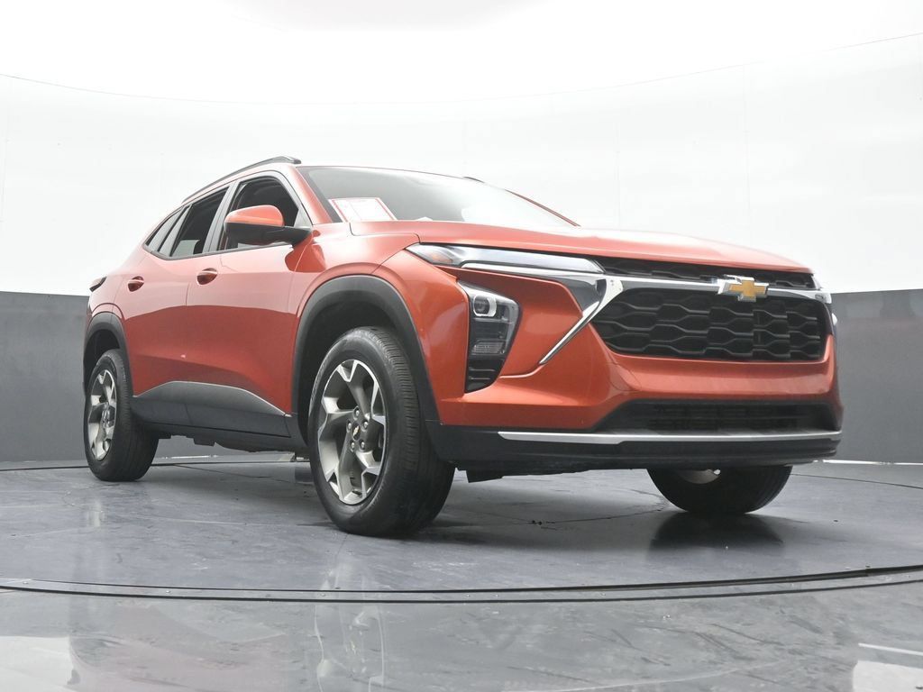 Used 2024 Chevrolet Trax LT w/ Driver Confidence Package FWD image 60