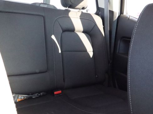 Used 2019 Chevrolet Colorado LT w/ LT Convenience Package image 12