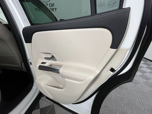 Used 2023 Mercedes-Benz GLA 250 4MATIC w/ Premium Package image 22