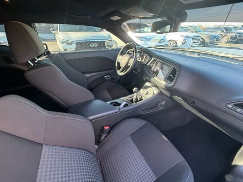 Used 2023 Dodge Challenger R/T w/ T/A Package image 22