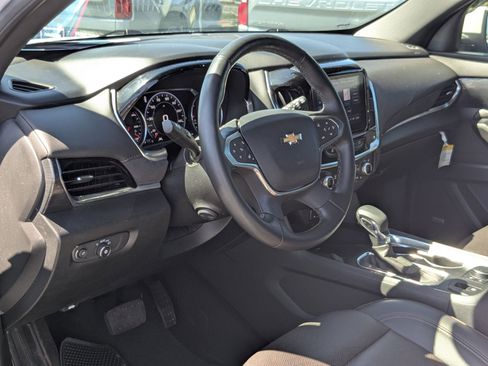 Used 2024 Chevrolet Traverse High Country FWD image 4