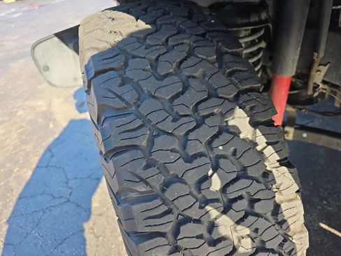 Used 2024 Jeep Wrangler Unlimited Rubicon w/ Technology Group image 24