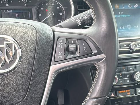 Used 2020 Buick Encore Preferred FWD image 19
