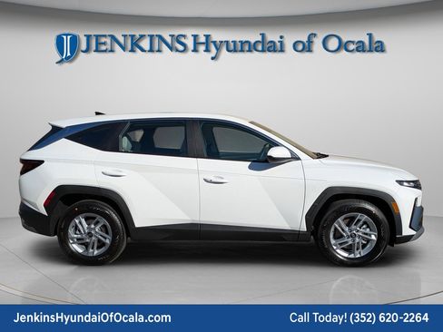 New 2026 Hyundai Tucson SE image 2