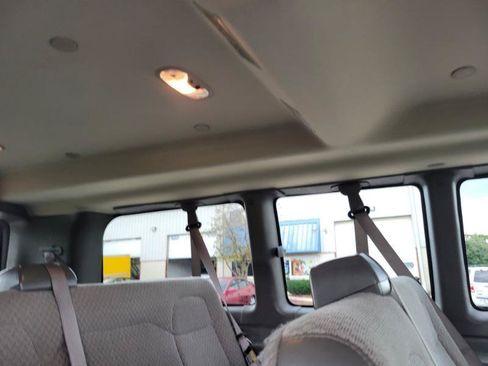Used 2017 Chevrolet Express 2500 LS RWD image 35