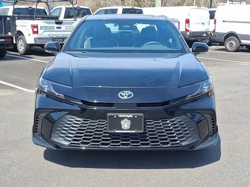 Used 2026 Toyota Camry SE FWD image 2