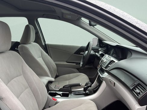 Used 2015 Honda Accord EX image 18