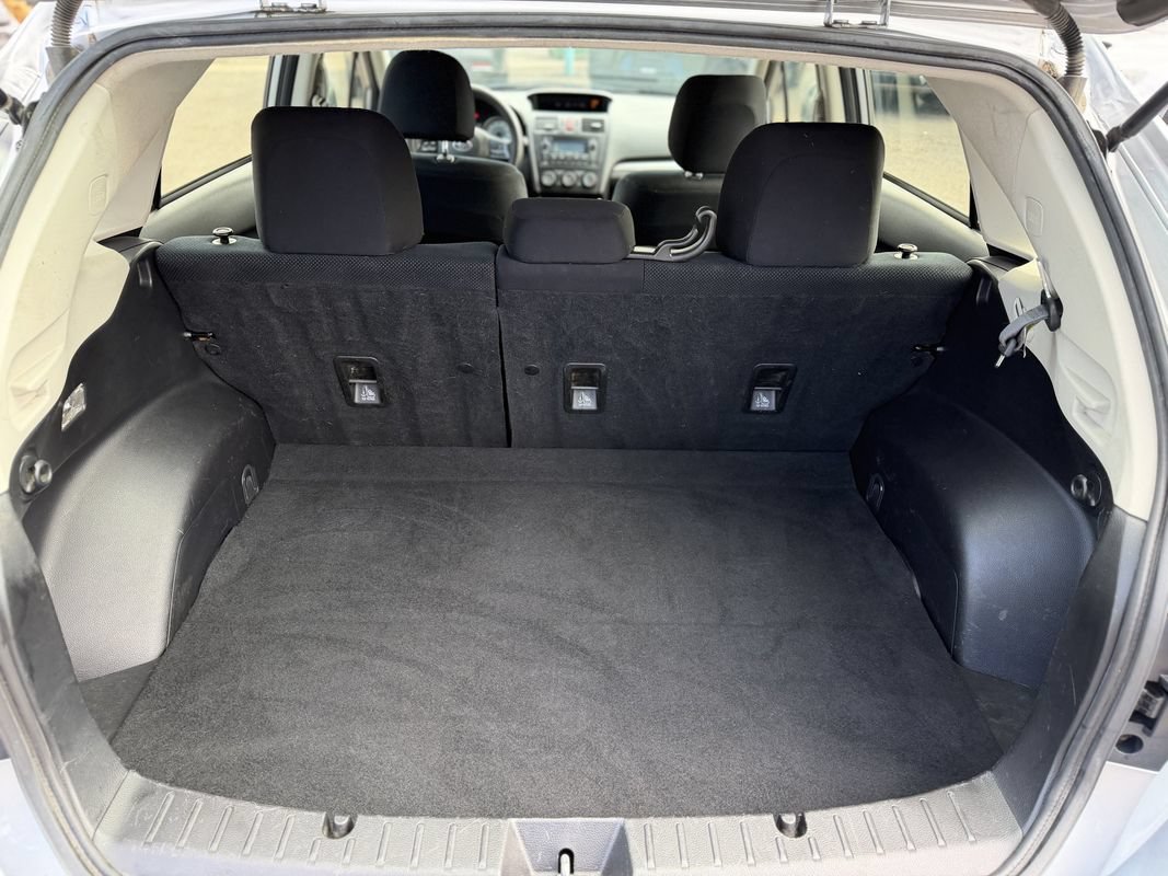 Used 2013 Subaru Impreza 2.0i Premium w/ All-Weather Pkg AWD/4WD image 10
