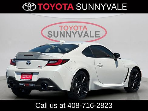 Used 2024 Toyota GR86 Premium RWD image 4