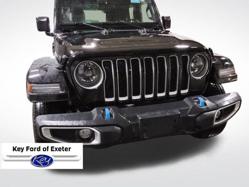Used 2023 Jeep Wrangler Unlimited Sahara w/ Cold Weather Group AWD/4WD image 4