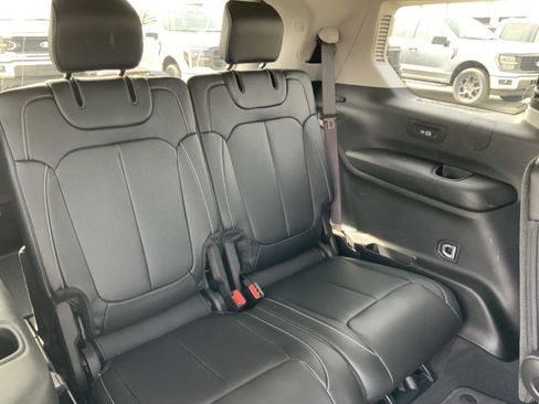 Used 2023 Jeep Grand Cherokee L Limited AWD/4WD image 59