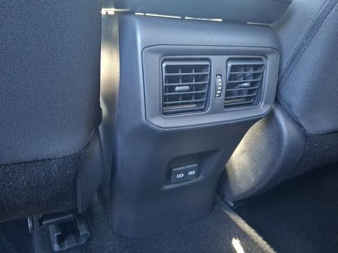 Used 2024 Toyota RAV4 XLE FWD image 11