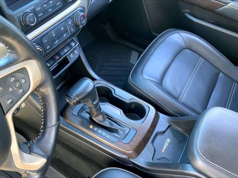 Used 2017 GMC Canyon Denali image 15