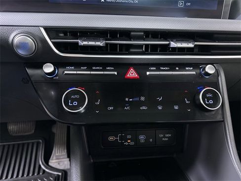 Used 2024 Hyundai Sonata SEL w/ Convenience Package image 17