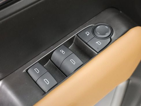 Used 2024 GMC Canyon AT4 w/ AT4 Premium Package image 25