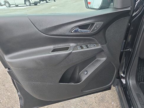 Used 2024 Chevrolet Equinox LT image 15