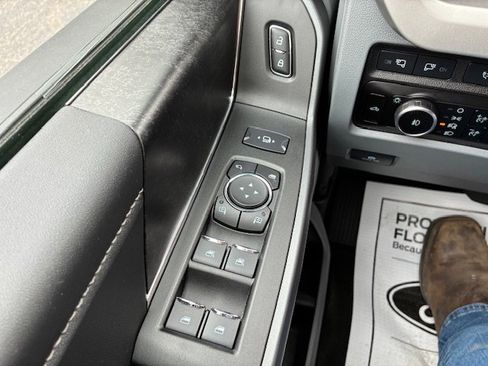 Used 2024 Ford F350 XLT w/ XLT Premium Package image 27