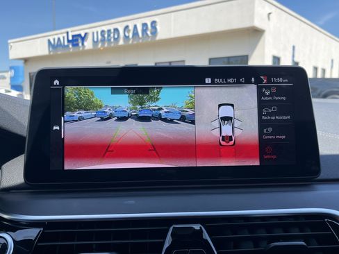 Used 2023 BMW M550i xDrive w/ Executive Package image 6