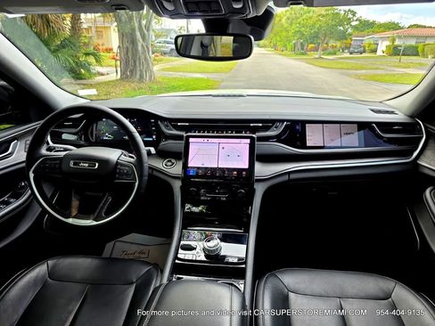 Used 2022 Jeep Grand Cherokee Limited 4xe image 42