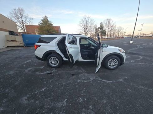 New 2026 Ford Explorer Active AWD/4WD image 10