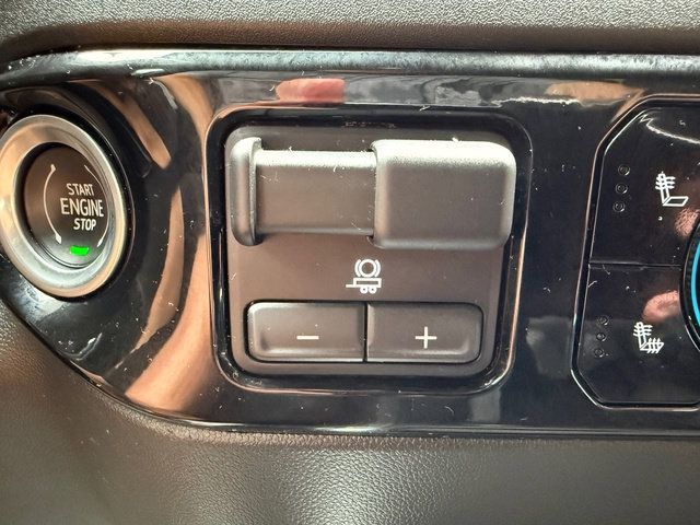 Used 2022 Chevrolet Silverado 1500 LT AWD/4WD image 25