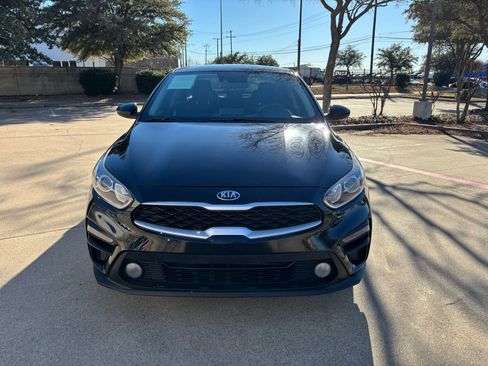 Used 2019 Kia Forte Sedan image 2