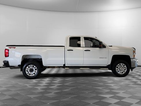 Used 2019 Chevrolet Silverado 2500 W/T w/ WT Convenience Package AWD/4WD image 9