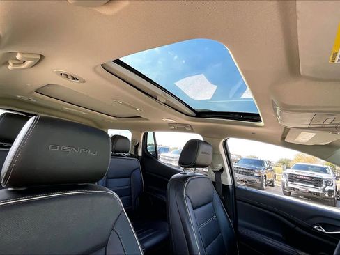 Certified 2023 GMC Acadia Denali w/ Denali Ultimate Package image 13