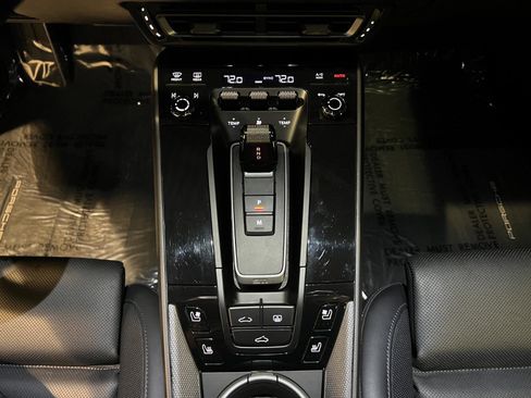 Used 2020 Porsche 911 Carrera 4S image 19