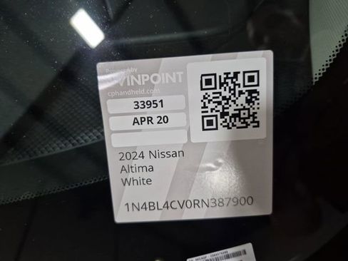 Used 2024 Nissan Altima 2.5 SR FWD image 34