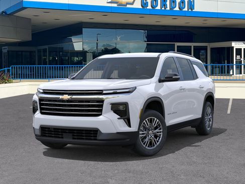 New 2026 Chevrolet Traverse LT FWD image 6