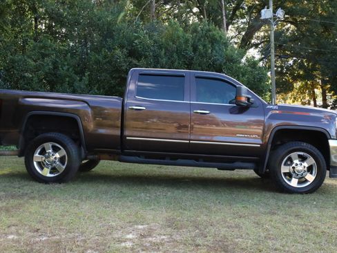 Used 2016 GMC Sierra 2500 SLT w/ Snow Plow Prep Package image 4