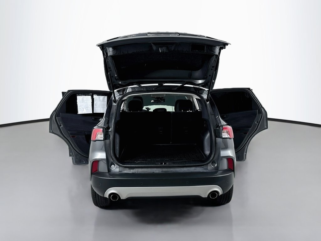 Used 2022 Ford Escape SE w/ Cold Weather Package FWD image 21