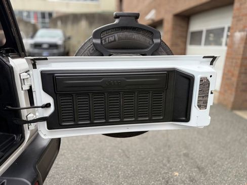 Used 2021 Jeep Wrangler Unlimited Sport image 27