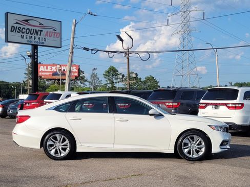 Used 2018 Honda Accord LX image 3