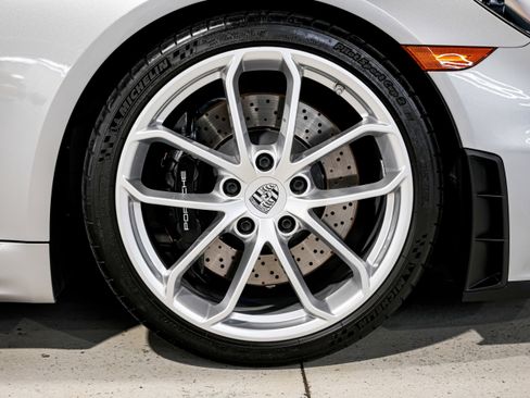 Used 2022 Porsche 718 Boxster Spyder RWD image 44