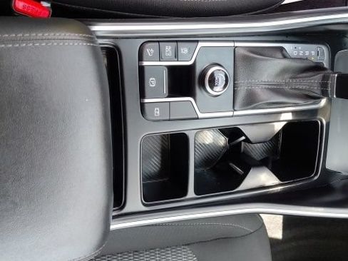Certified 2024 Kia Sorento LX FWD image 14